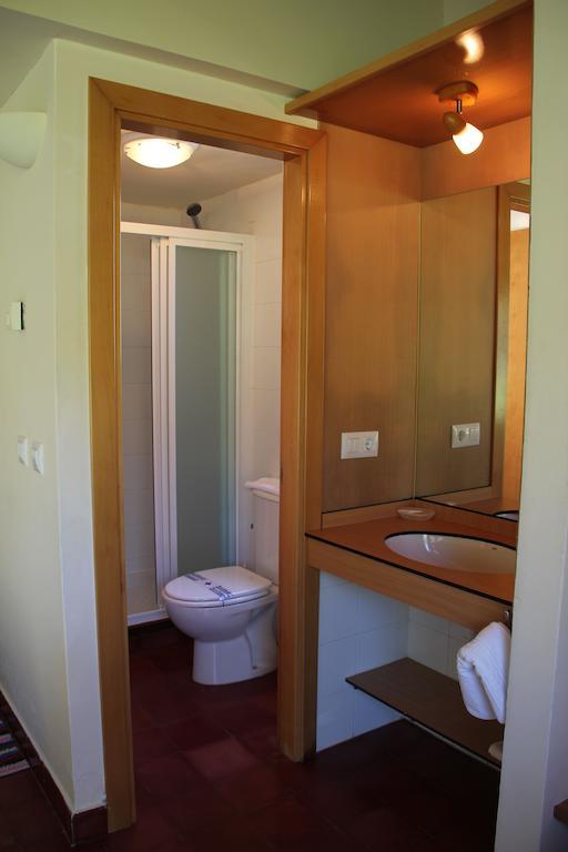 Bungalow Camping Los Manzanos Santa Cruz de Oleiros Chambre photo